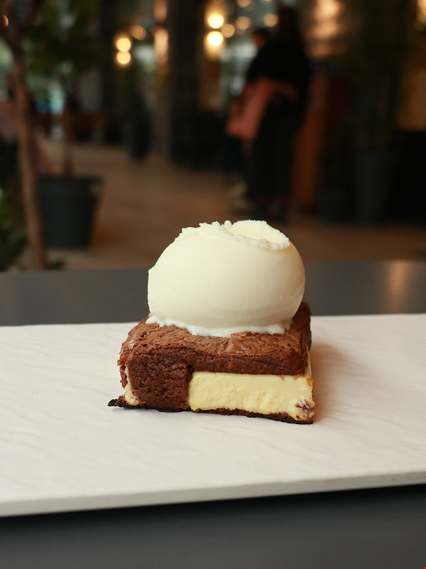 Beyaz Çikolatalı Brownie